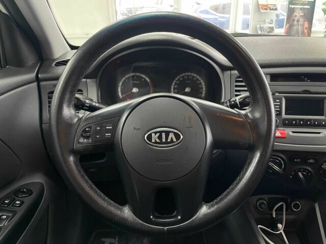 Белый Киа Рио, объемом двигателя 1.5 л и пробегом 170 тыс. км за 4690 $, фото 11 на Automoto.ua