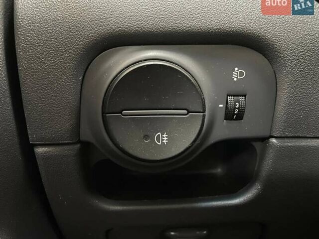 Белый Киа Рио, объемом двигателя 1.49 л и пробегом 170 тыс. км за 4990 $, фото 18 на Automoto.ua