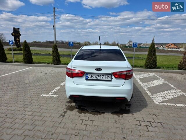 Білий Кіа Ріо, об'ємом двигуна 1.4 л та пробігом 167 тис. км за 6900 $, фото 4 на Automoto.ua