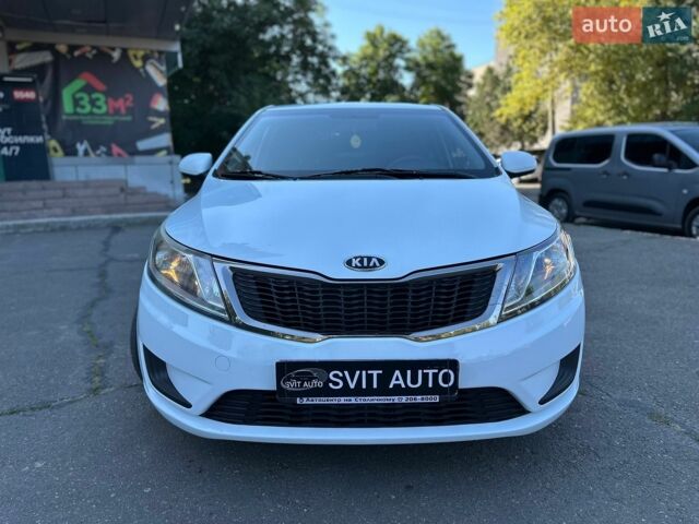 Білий Кіа Ріо, об'ємом двигуна 1.4 л та пробігом 162 тис. км за 6999 $, фото 3 на Automoto.ua
