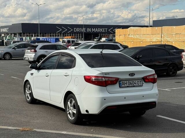 Білий Кіа Ріо, об'ємом двигуна 1.4 л та пробігом 218 тис. км за 5750 $, фото 3 на Automoto.ua