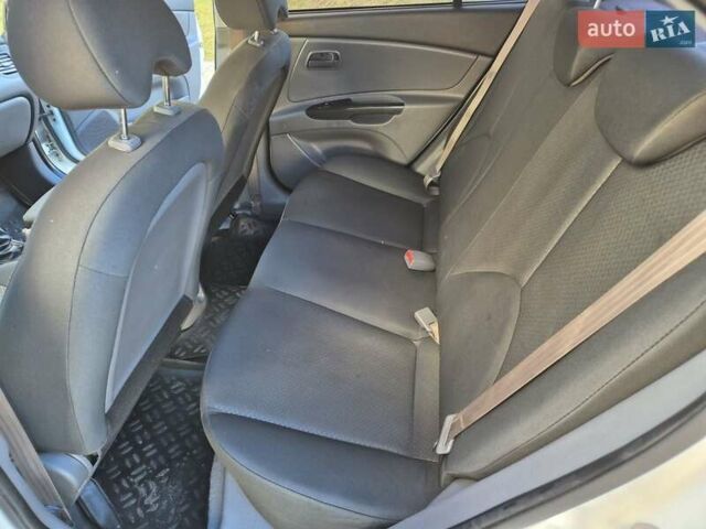 Белый Киа Рио, объемом двигателя 1.4 л и пробегом 128 тыс. км за 5000 $, фото 22 на Automoto.ua