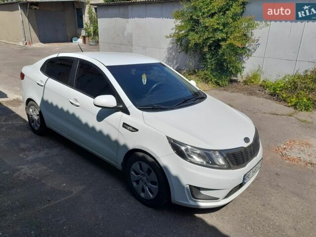 Белый Киа Рио, объемом двигателя 1.4 л и пробегом 162 тыс. км за 6500 $, фото 2 на Automoto.ua