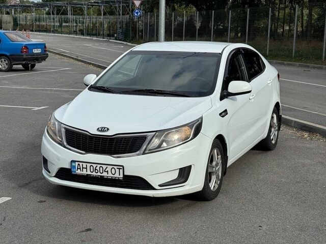 Білий Кіа Ріо, об'ємом двигуна 1.4 л та пробігом 218 тис. км за 5750 $, фото 2 на Automoto.ua