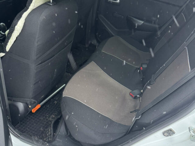 Белый Киа Рио, объемом двигателя 1.4 л и пробегом 136 тыс. км за 6300 $, фото 6 на Automoto.ua
