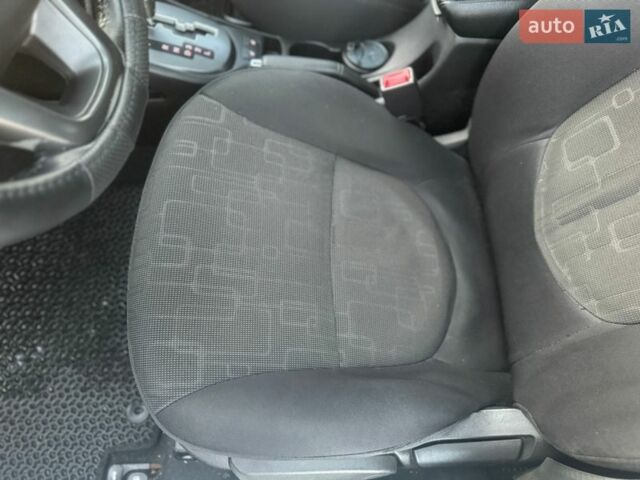 Белый Киа Рио, объемом двигателя 1.59 л и пробегом 257 тыс. км за 6999 $, фото 6 на Automoto.ua