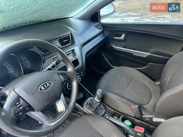 Білий Кіа Ріо, об'ємом двигуна 1.4 л та пробігом 160 тис. км за 2999 $, фото 13 на Automoto.ua