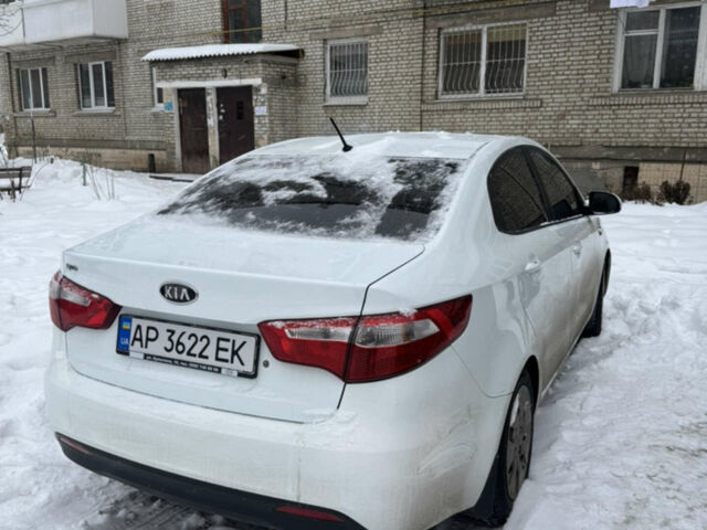 Белый Киа Рио, объемом двигателя 1.4 л и пробегом 136 тыс. км за 6300 $, фото 2 на Automoto.ua