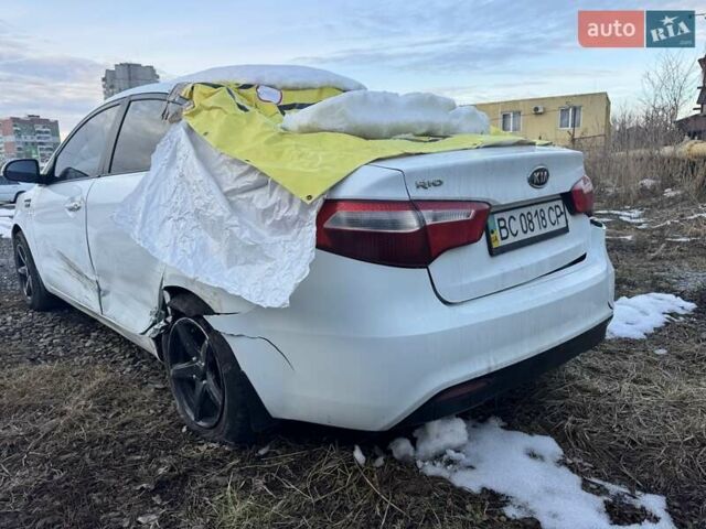 Білий Кіа Ріо, об'ємом двигуна 1.4 л та пробігом 160 тис. км за 2999 $, фото 6 на Automoto.ua