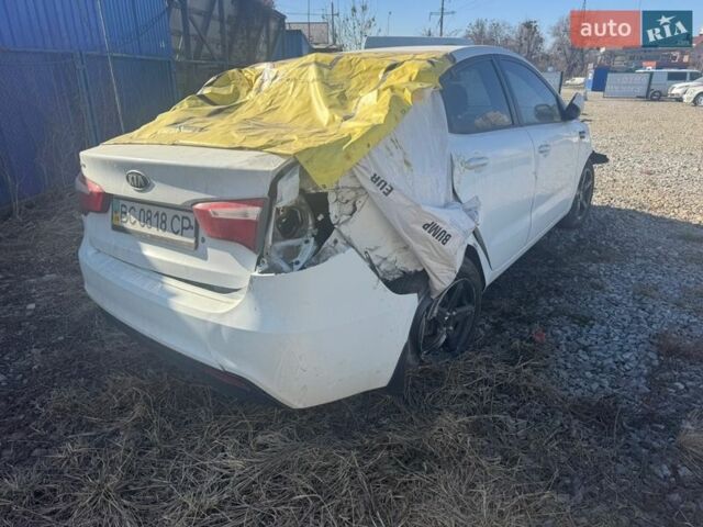 Белый Киа Рио, объемом двигателя 1.4 л и пробегом 147 тыс. км за 2700 $, фото 5 на Automoto.ua