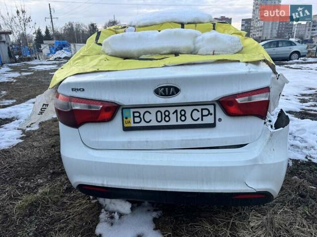 Білий Кіа Ріо, об'ємом двигуна 1.4 л та пробігом 160 тис. км за 2999 $, фото 4 на Automoto.ua