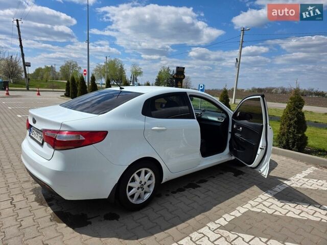 Белый Киа Рио, объемом двигателя 1.4 л и пробегом 167 тыс. км за 7200 $, фото 7 на Automoto.ua