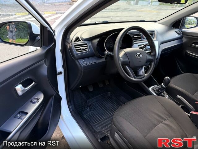 Белый Киа Рио, объемом двигателя 1.4 л и пробегом 157 тыс. км за 6200 $, фото 8 на Automoto.ua