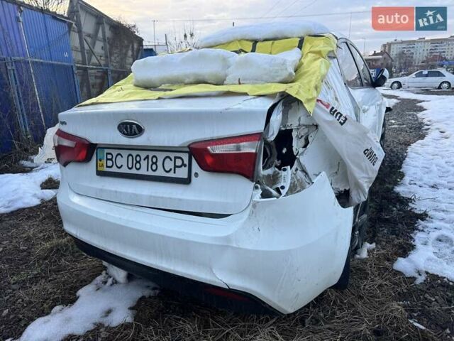 Білий Кіа Ріо, об'ємом двигуна 1.4 л та пробігом 160 тис. км за 2999 $, фото 3 на Automoto.ua