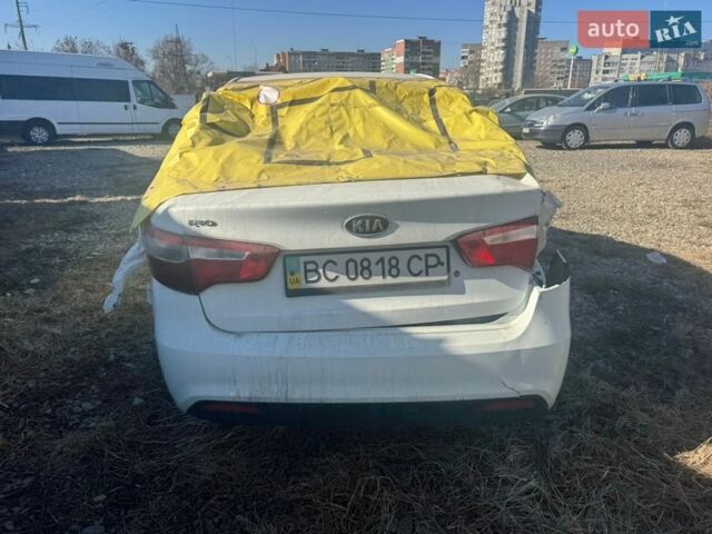 Белый Киа Рио, объемом двигателя 1.4 л и пробегом 147 тыс. км за 2700 $, фото 6 на Automoto.ua