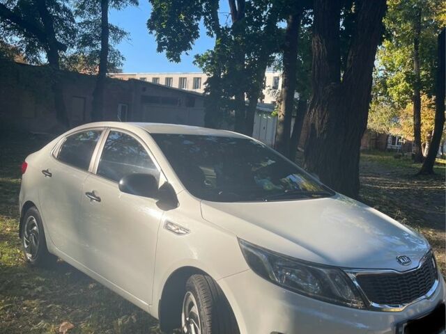 Білий Кіа Ріо, об'ємом двигуна 1.4 л та пробігом 112 тис. км за 6800 $, фото 3 на Automoto.ua