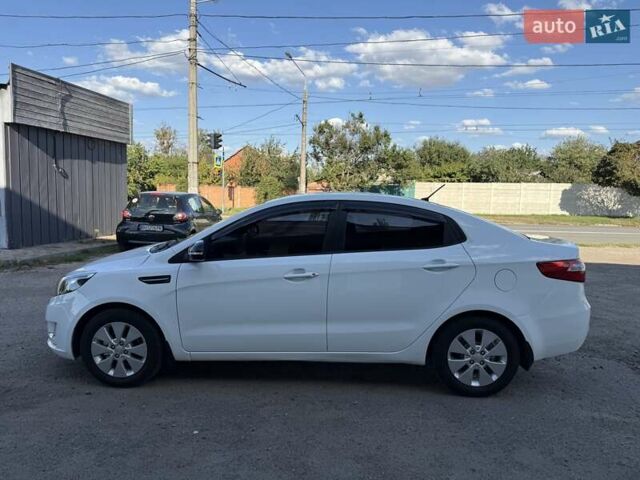 Белый Киа Рио, объемом двигателя 1.59 л и пробегом 114 тыс. км за 8900 $, фото 6 на Automoto.ua