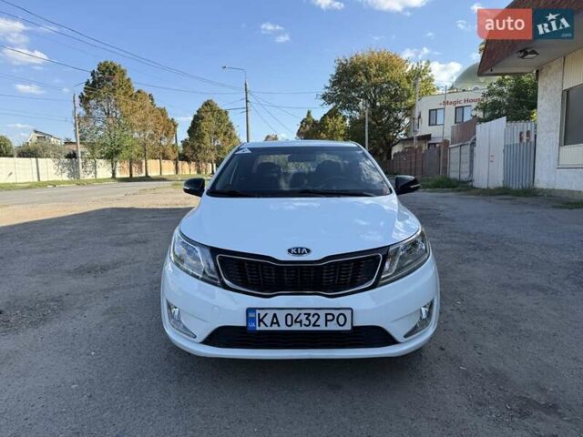 Белый Киа Рио, объемом двигателя 1.59 л и пробегом 114 тыс. км за 8900 $, фото 1 на Automoto.ua