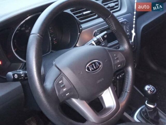 Белый Киа Рио, объемом двигателя 1.6 л и пробегом 42 тыс. км за 7800 $, фото 6 на Automoto.ua