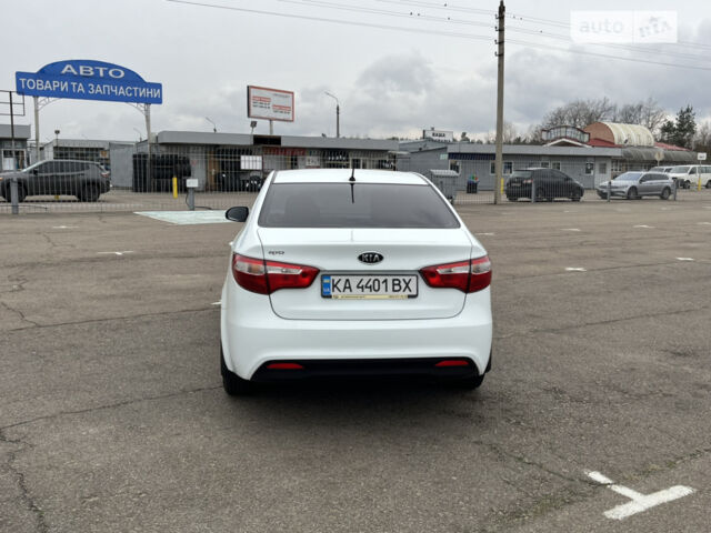 Білий Кіа Ріо, об'ємом двигуна 1.59 л та пробігом 293 тис. км за 7000 $, фото 4 на Automoto.ua