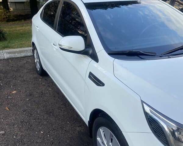 Белый Киа Рио, объемом двигателя 1.6 л и пробегом 186 тыс. км за 8100 $, фото 13 на Automoto.ua