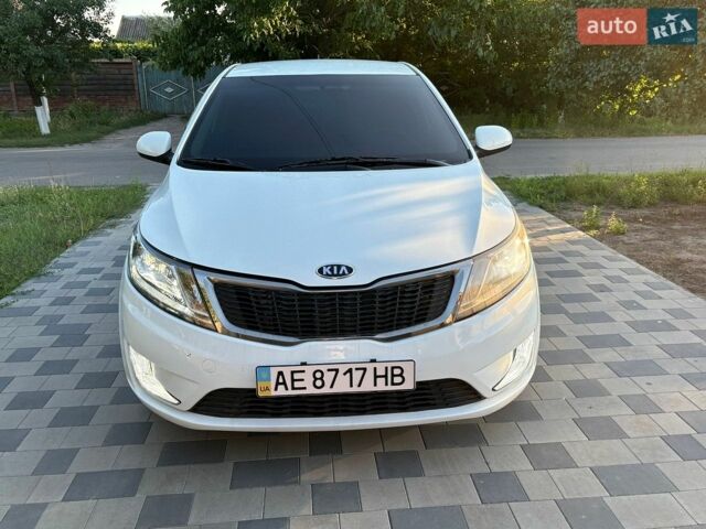 Белый Киа Рио, объемом двигателя 1.4 л и пробегом 173 тыс. км за 7000 $, фото 7 на Automoto.ua