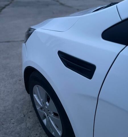 Білий Кіа Ріо, об'ємом двигуна 1.6 л та пробігом 163 тис. км за 5999 $, фото 8 на Automoto.ua