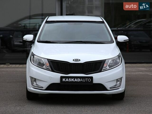 Белый Киа Рио, объемом двигателя 1.6 л и пробегом 127 тыс. км за 8600 $, фото 1 на Automoto.ua