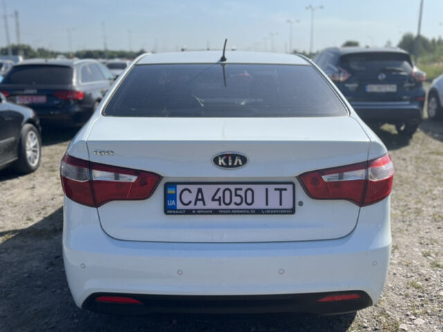 Белый Киа Рио, объемом двигателя 1.4 л и пробегом 41 тыс. км за 8700 $, фото 3 на Automoto.ua