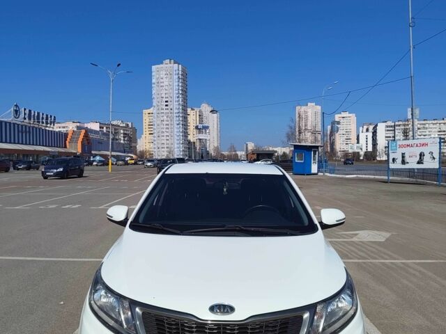 Белый Киа Рио, объемом двигателя 1.6 л и пробегом 124 тыс. км за 7700 $, фото 1 на Automoto.ua