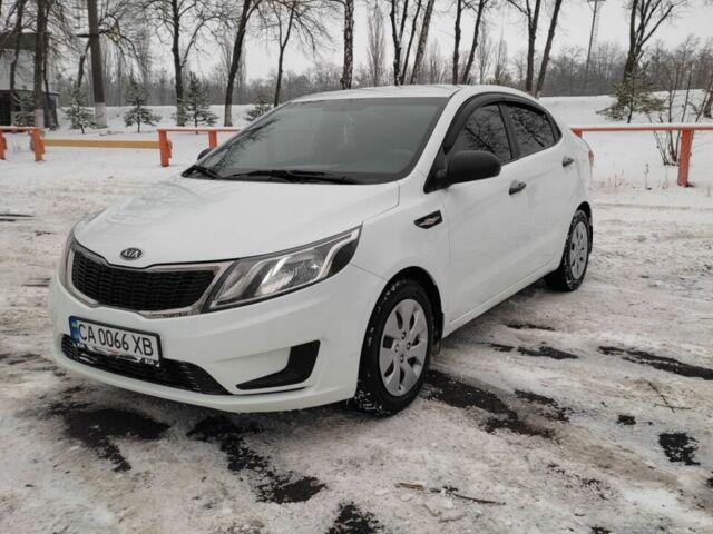 Белый Киа Рио, объемом двигателя 1.4 л и пробегом 98 тыс. км за 8600 $, фото 3 на Automoto.ua