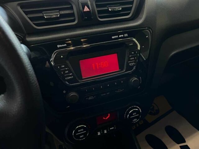 Білий Кіа Ріо, об'ємом двигуна 1.6 л та пробігом 182 тис. км за 7330 $, фото 17 на Automoto.ua