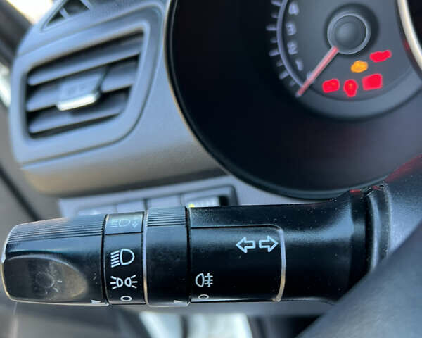 Белый Киа Рио, объемом двигателя 1.4 л и пробегом 144 тыс. км за 6300 $, фото 18 на Automoto.ua
