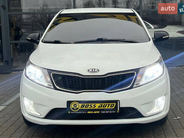 Белый Киа Рио, объемом двигателя 1.59 л и пробегом 150 тыс. км за 7100 $, фото 1 на Automoto.ua