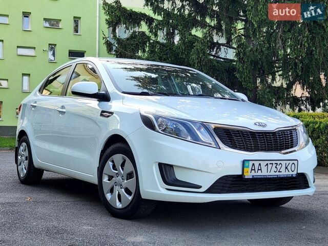 Белый Киа Рио, объемом двигателя 1.4 л и пробегом 143 тыс. км за 9350 $, фото 2 на Automoto.ua