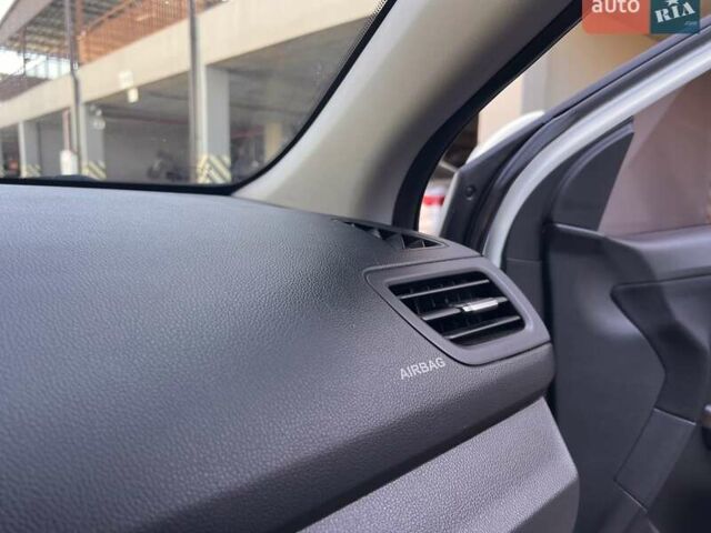 Білий Кіа Ріо, об'ємом двигуна 1.59 л та пробігом 48 тис. км за 10200 $, фото 12 на Automoto.ua