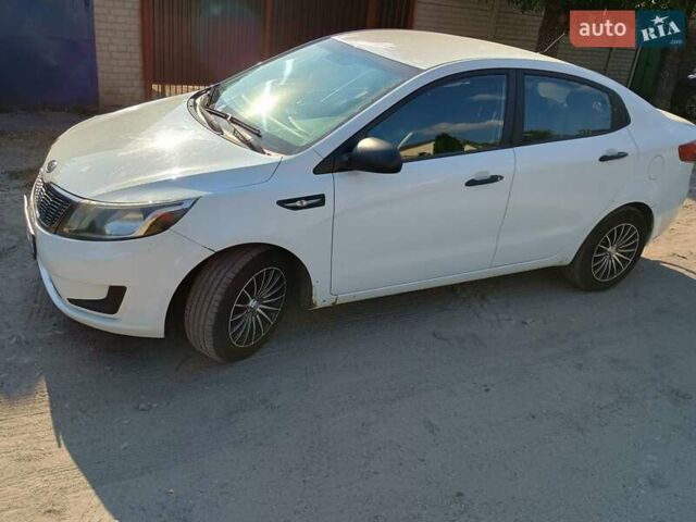 Белый Киа Рио, объемом двигателя 1.4 л и пробегом 224 тыс. км за 7200 $, фото 8 на Automoto.ua