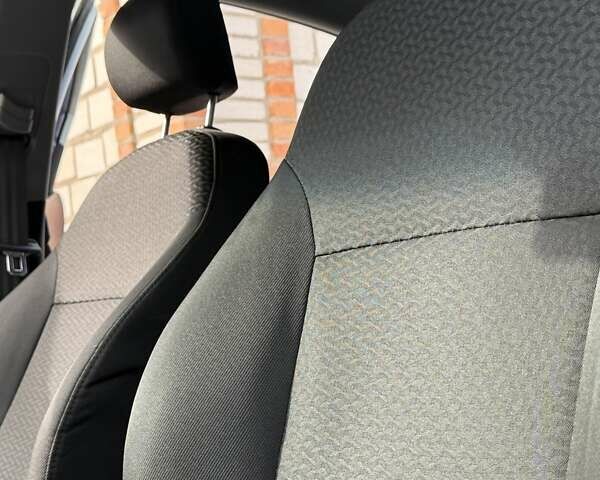 Белый Киа Рио, объемом двигателя 1.6 л и пробегом 82 тыс. км за 9600 $, фото 47 на Automoto.ua