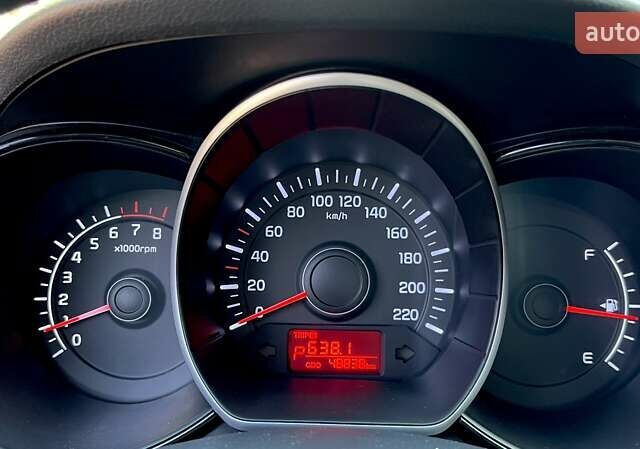 Білий Кіа Ріо, об'ємом двигуна 1.59 л та пробігом 48 тис. км за 10200 $, фото 10 на Automoto.ua