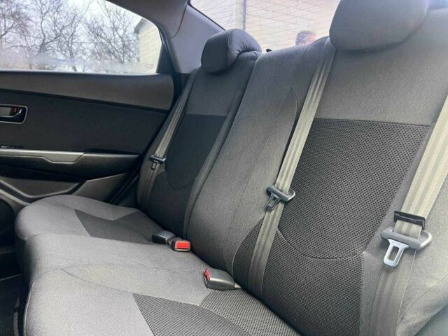 Белый Киа Рио, объемом двигателя 1.6 л и пробегом 150 тыс. км за 7100 $, фото 16 на Automoto.ua