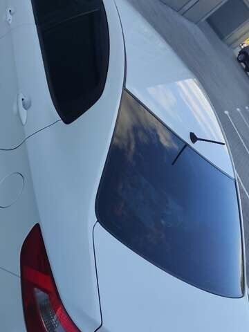 Белый Киа Рио, объемом двигателя 1.4 л и пробегом 168 тыс. км за 6800 $, фото 20 на Automoto.ua