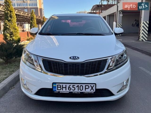 Білий Кіа Ріо, об'ємом двигуна 1.6 л та пробігом 48 тис. км за 10200 $, фото 1 на Automoto.ua