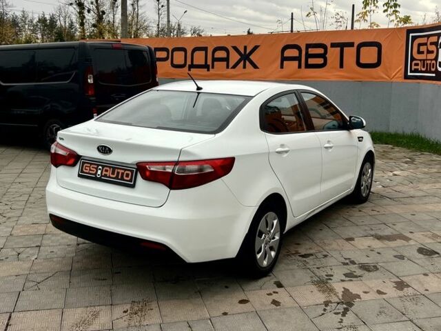 Білий Кіа Ріо, об'ємом двигуна 1.6 л та пробігом 123 тис. км за 8508 $, фото 9 на Automoto.ua