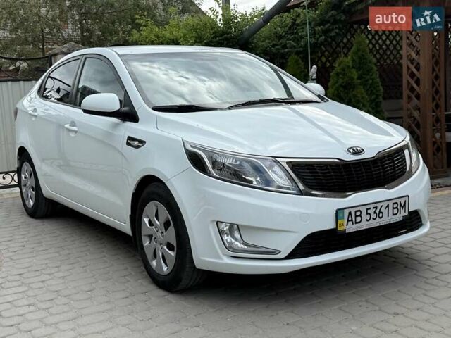Белый Киа Рио, объемом двигателя 1.6 л и пробегом 82 тыс. км за 9600 $, фото 1 на Automoto.ua