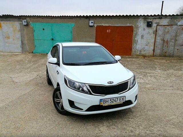 Белый Киа Рио, объемом двигателя 1.6 л и пробегом 135 тыс. км за 3000 $, фото 8 на Automoto.ua