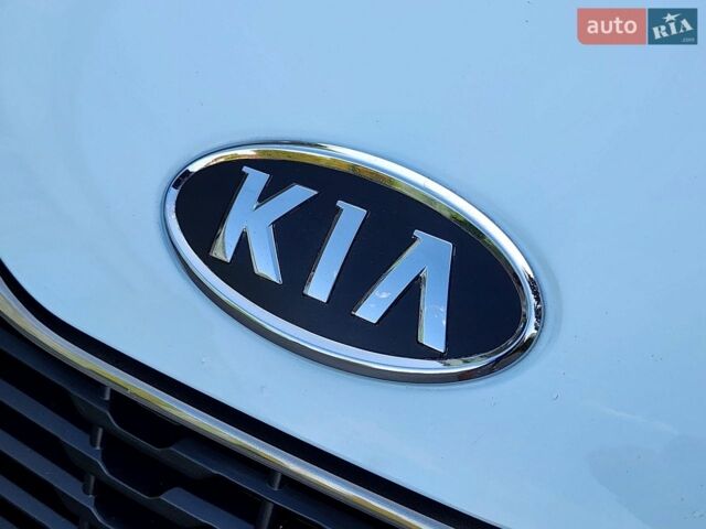 Белый Киа Рио, объемом двигателя 1.4 л и пробегом 142 тыс. км за 9300 $, фото 44 на Automoto.ua