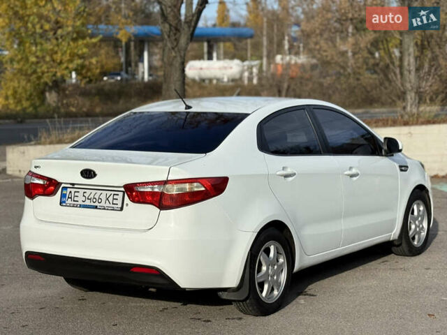Кіа Ріо 2012 у Дніпро (Дніпропетровську) на Automoto.ua Білий Кіа Ріо, об'ємом двигуна 1.4 л та пробігом 218 тис. км за 5699 $, фото 3 на Automoto.ua