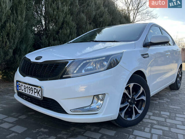 Белый Киа Рио, объемом двигателя 1.4 л и пробегом 144 тыс. км за 6300 $, фото 5 на Automoto.ua