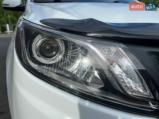 Белый Киа Рио, объемом двигателя 1.6 л и пробегом 174 тыс. км за 7700 $, фото 8 на Automoto.ua