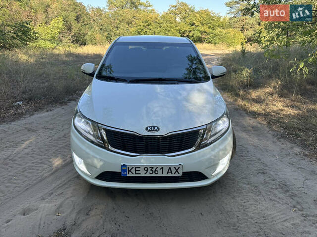 Белый Киа Рио, объемом двигателя 1.59 л и пробегом 109 тыс. км за 9500 $, фото 1 на Automoto.ua
